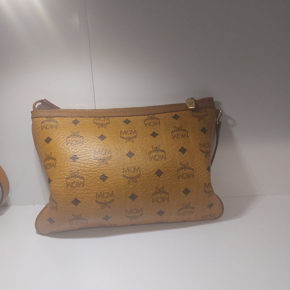 MCM pouch